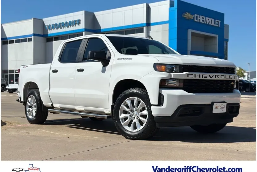2019 Chevrolet Silverado 1500 Custom photo 1