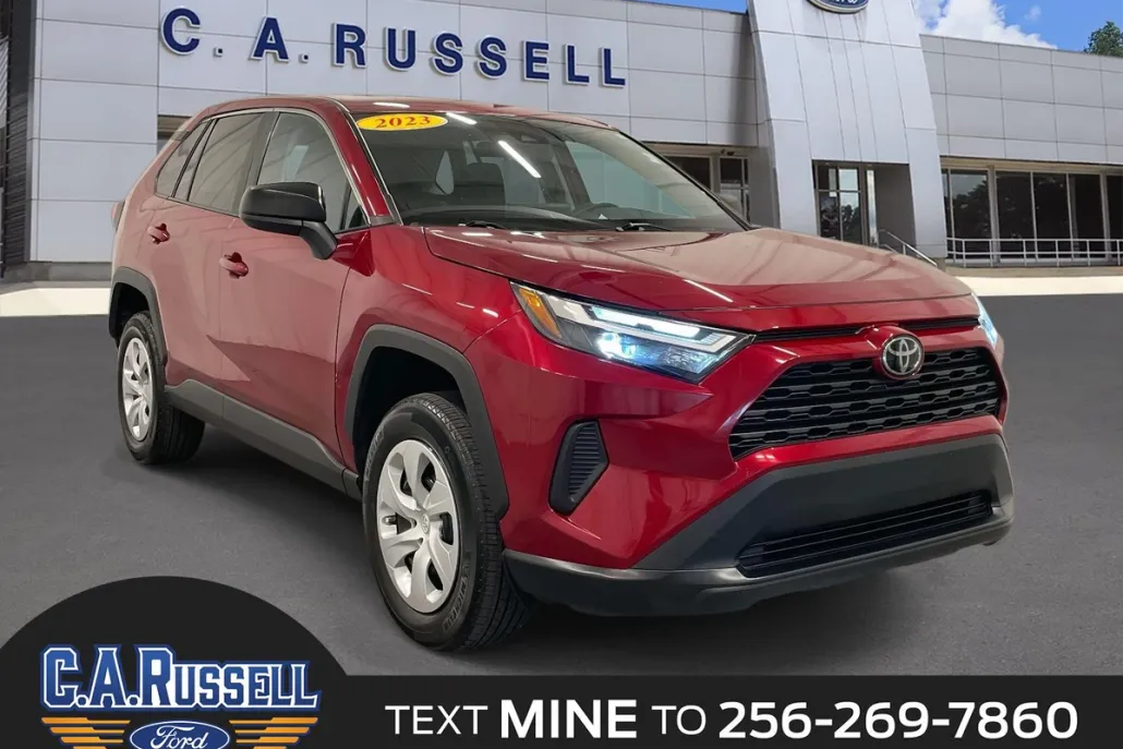 2023 Toyota RAV4 LE photo 1