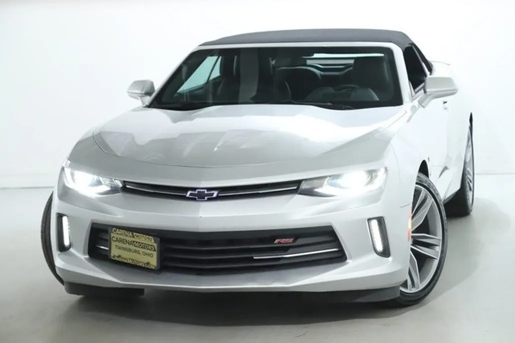 2017 Chevrolet Camaro 2LT photo 1