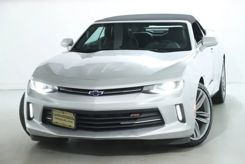2017 Chevrolet Camaro 2LT photo 1