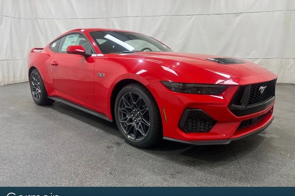 2025 Ford Mustang GT photo 1