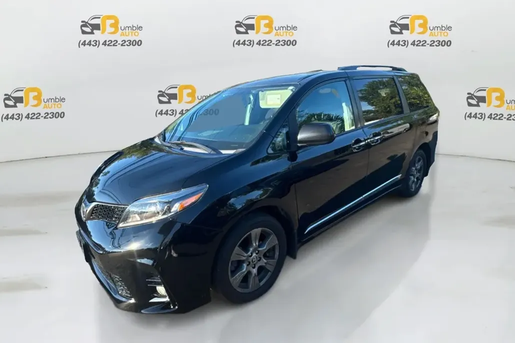 2019 Toyota Sienna SE Premium photo 1