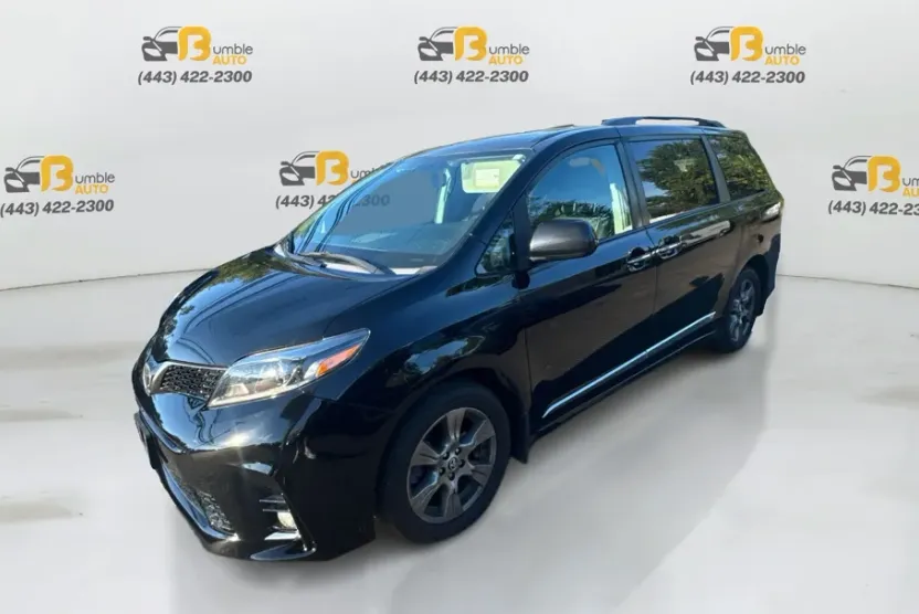 2019 Toyota Sienna SE Premium photo 1