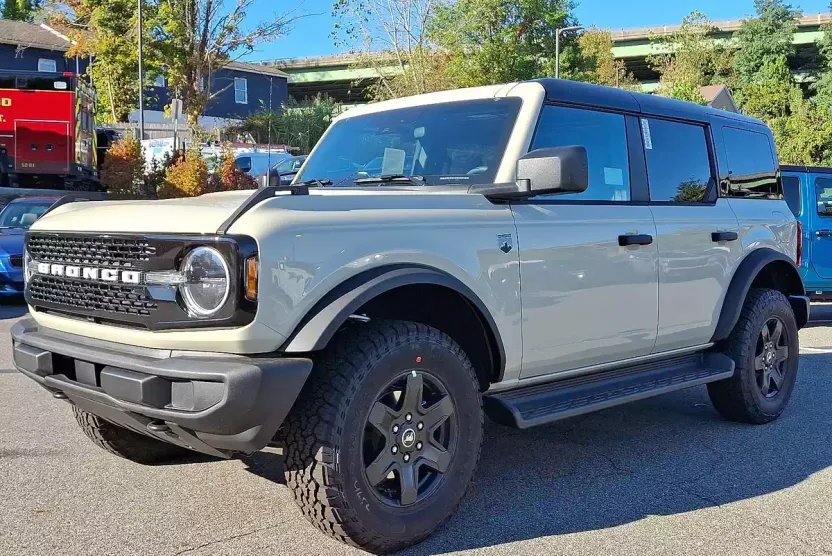 2025 Ford Bronco Big Bend photo 1