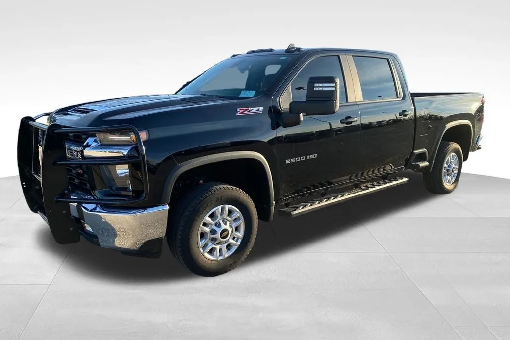 2023 Chevrolet Silverado 2500HD LT photo 1