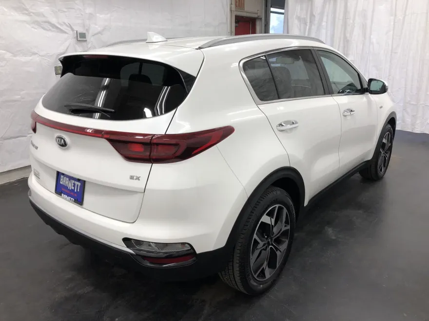2021 Kia Sportage EX photo 1