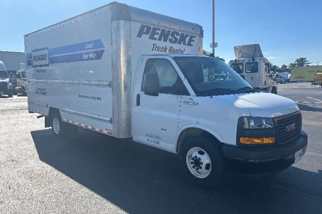 2021 Gmc Savana 3500 Cutaway photo 1