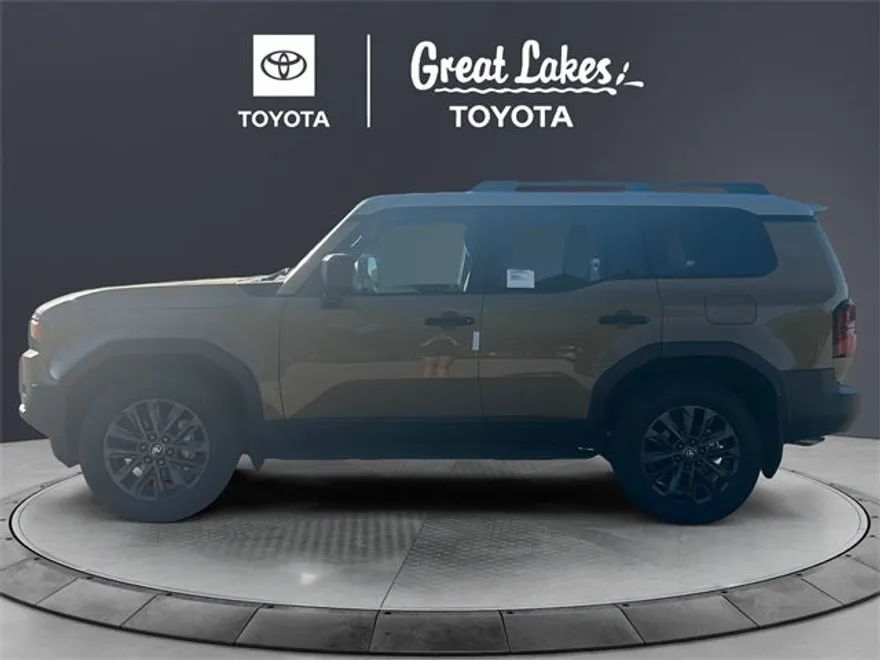 2025 Toyota Land Cruiser Premium photo 1