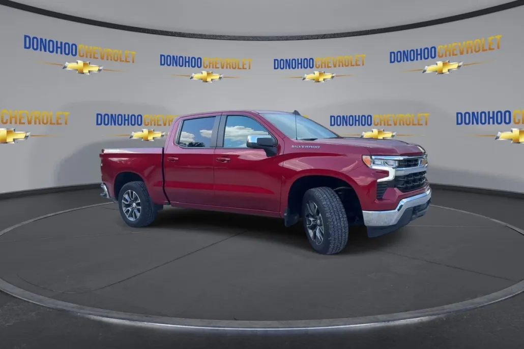 2023 Chevrolet Silverado 1500 LT photo 1