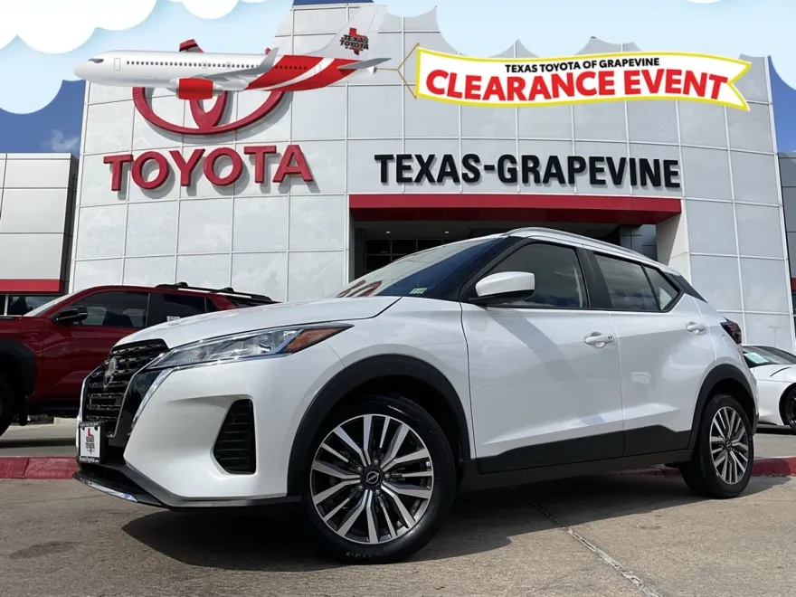 2024 Nissan Kicks SV photo 1