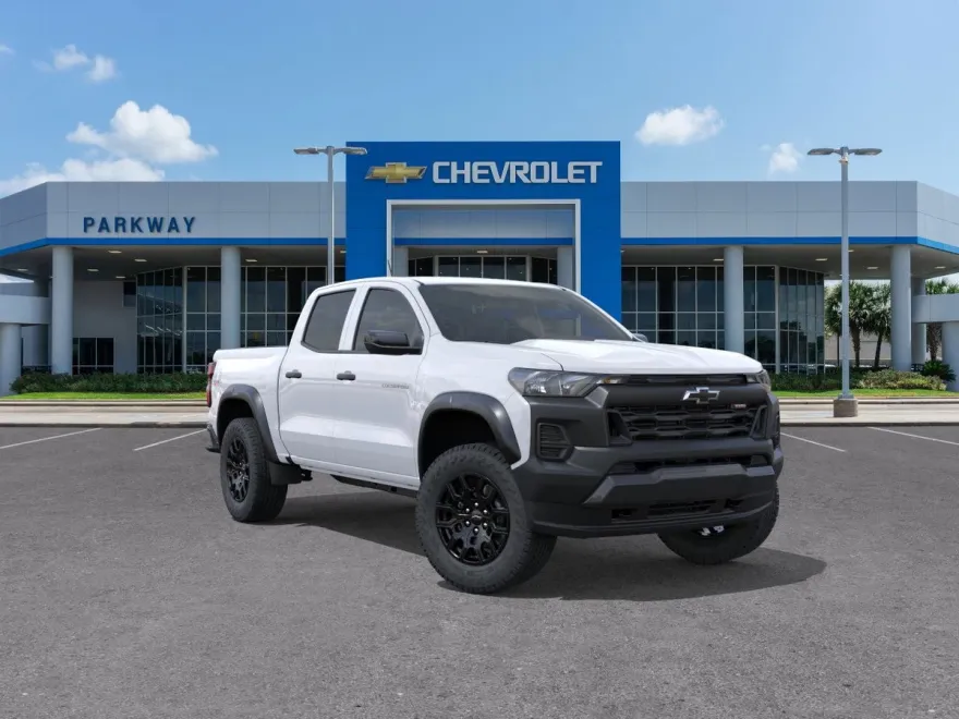 2026 Chevrolet Colorado Trail Boss photo 1