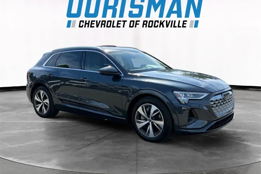 2024 Audi Q8 E-tron Premium photo 1