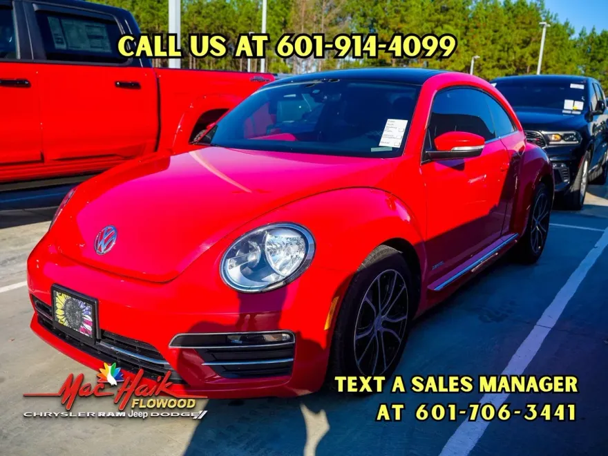 2019 Volkswagen Beetle SE photo 1