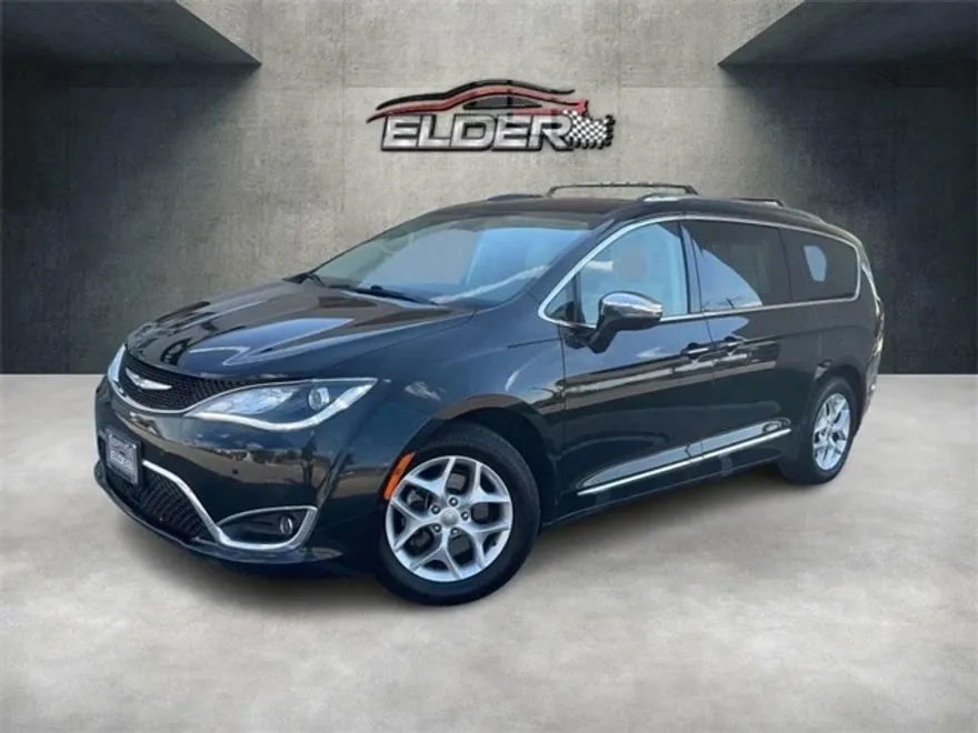 2020 Chrysler Pacifica Limited photo 1