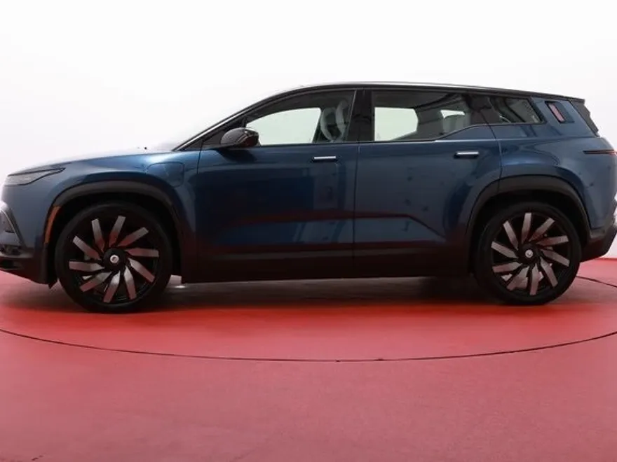 2023 Fisker Ocean Ultra photo 1
