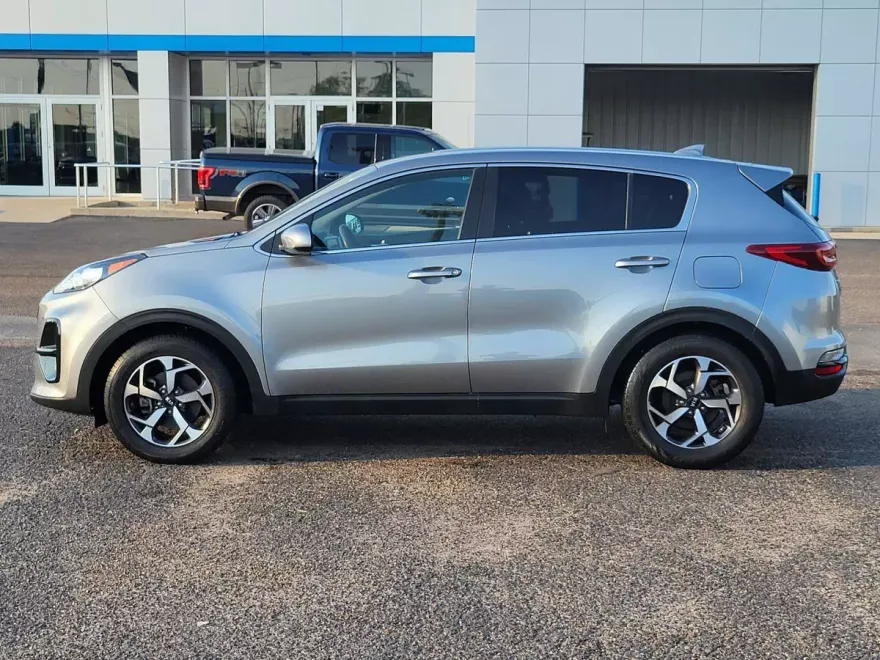 2020 Kia Sportage LX photo 1