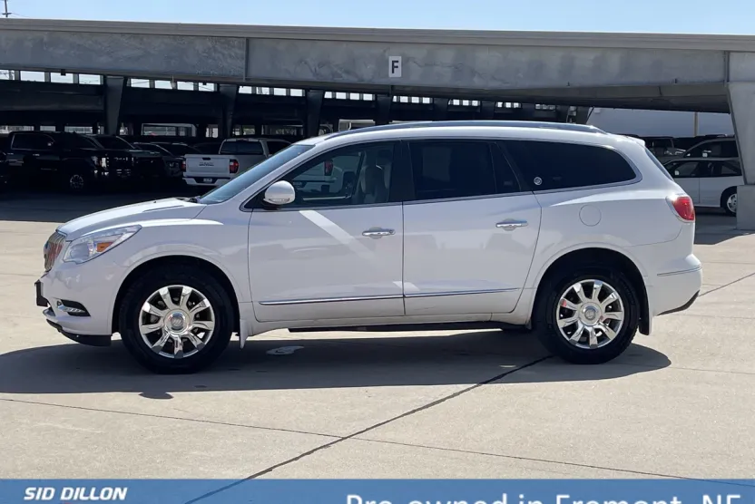 2016 Buick Enclave Leather photo 1