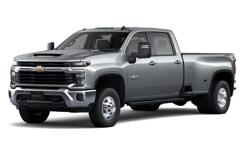 2026 Chevrolet Silverado 3500HD LT photo 1
