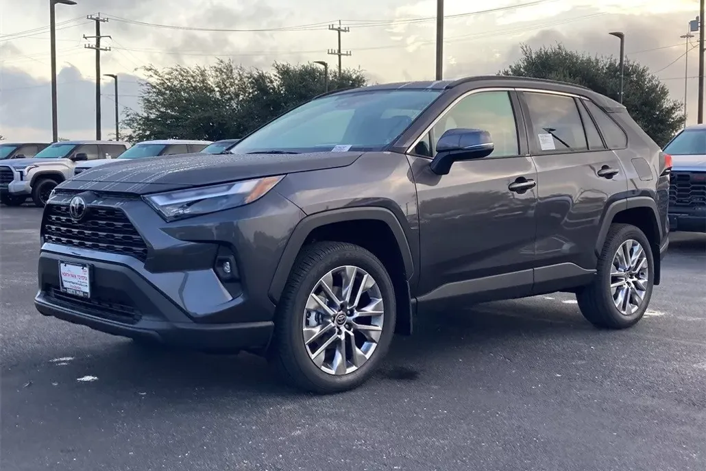 2025 Toyota RAV4 XLE Premium photo 1