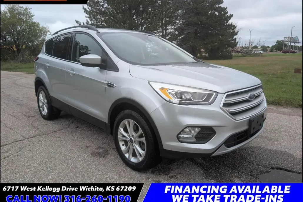 2019 Ford Escape SEL photo 1