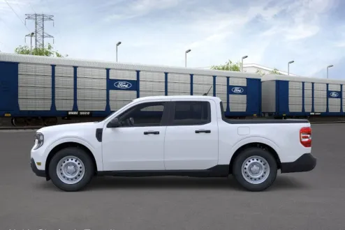 2025 Ford Maverick XL photo 1