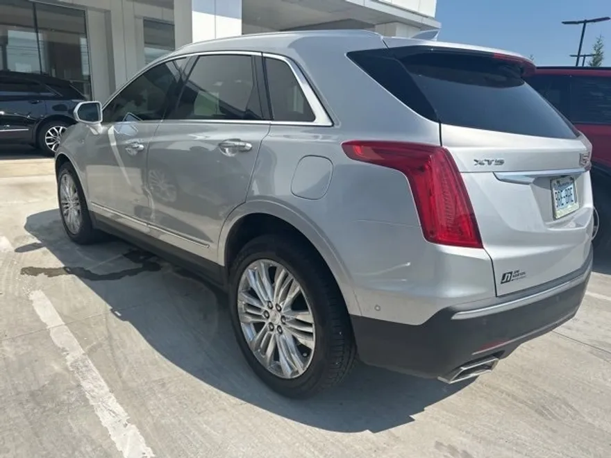 2019 Cadillac XT5 Premium Luxury photo 1