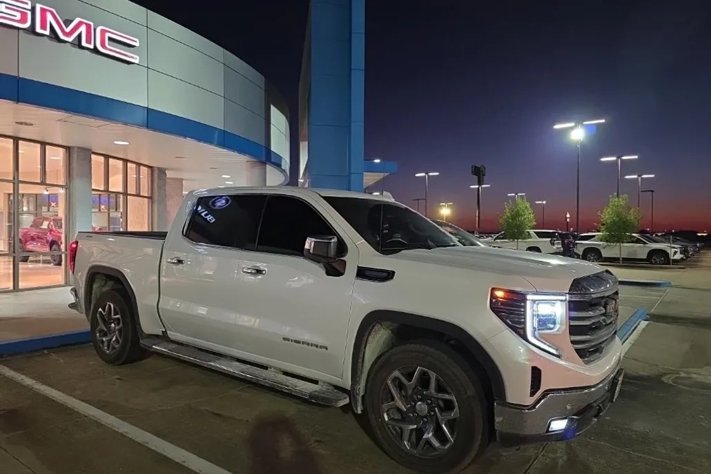 2023 Gmc Sierra 1500 SLT photo 1
