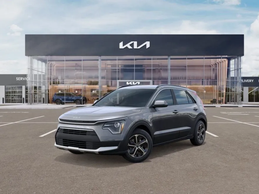 2025 Kia Niro LX photo 1