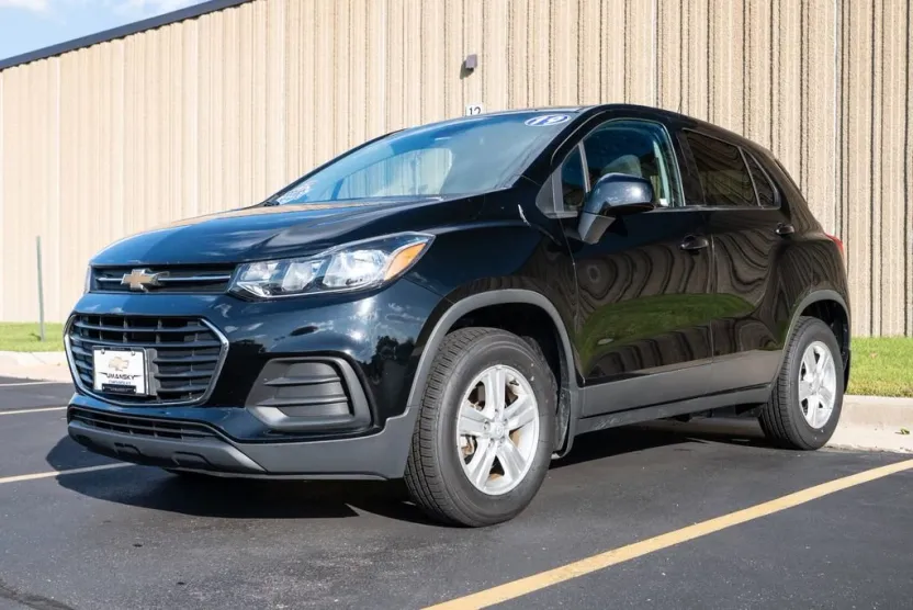 2019 Chevrolet Trax LS photo 1