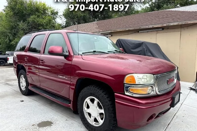 2004 Gmc Yukon Denali Base photo 1