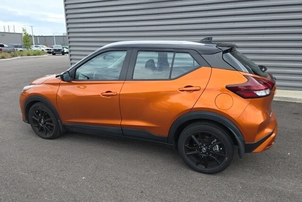 2021 Nissan Kicks SV photo 1