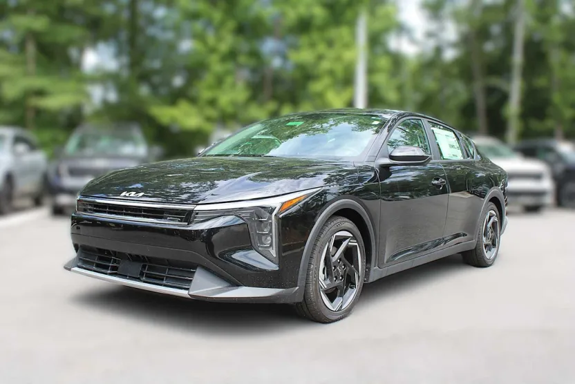 2025 Kia K4 EX photo 1