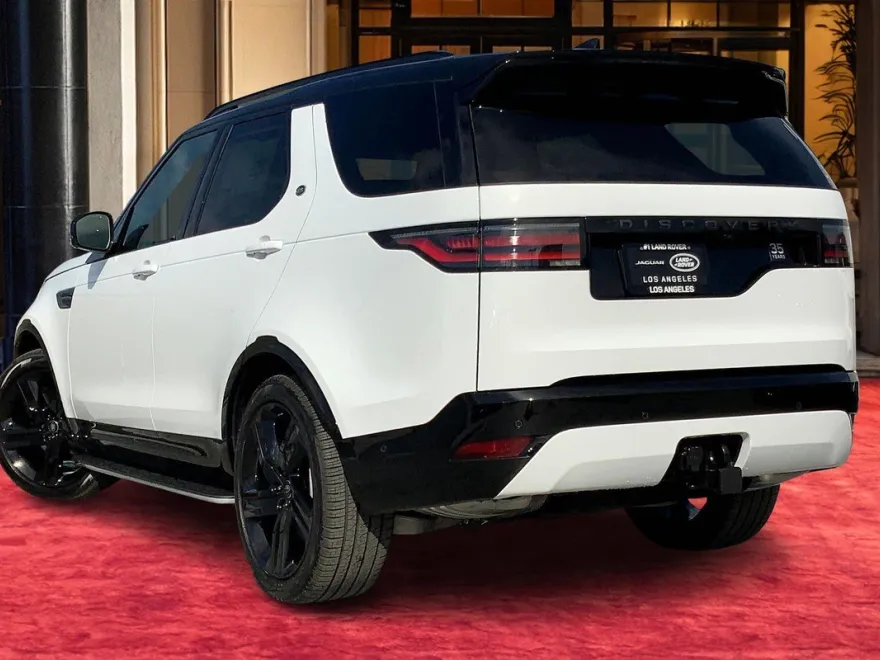2025 Land Rover Discovery SE photo 1