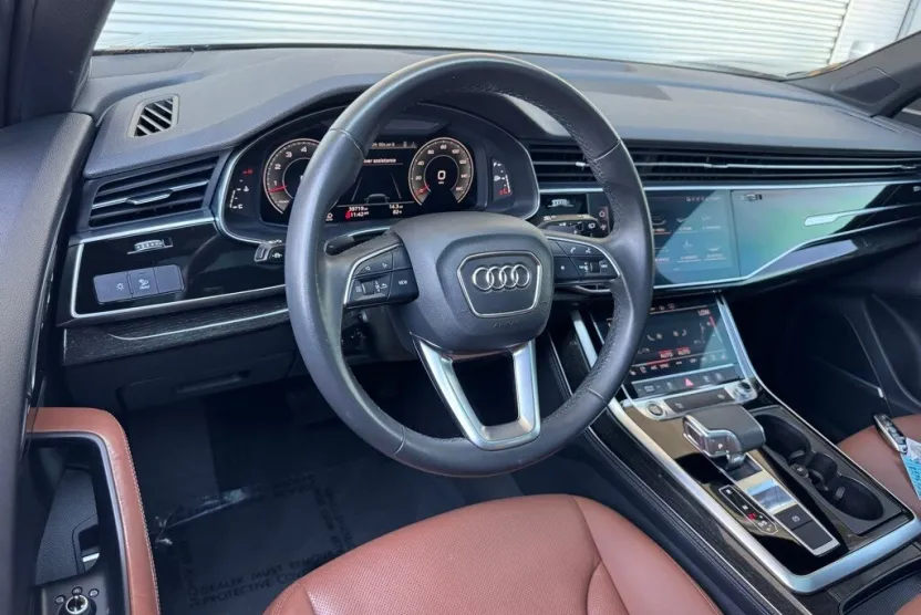 2021 Audi Q7 55 Premium Plus photo 1