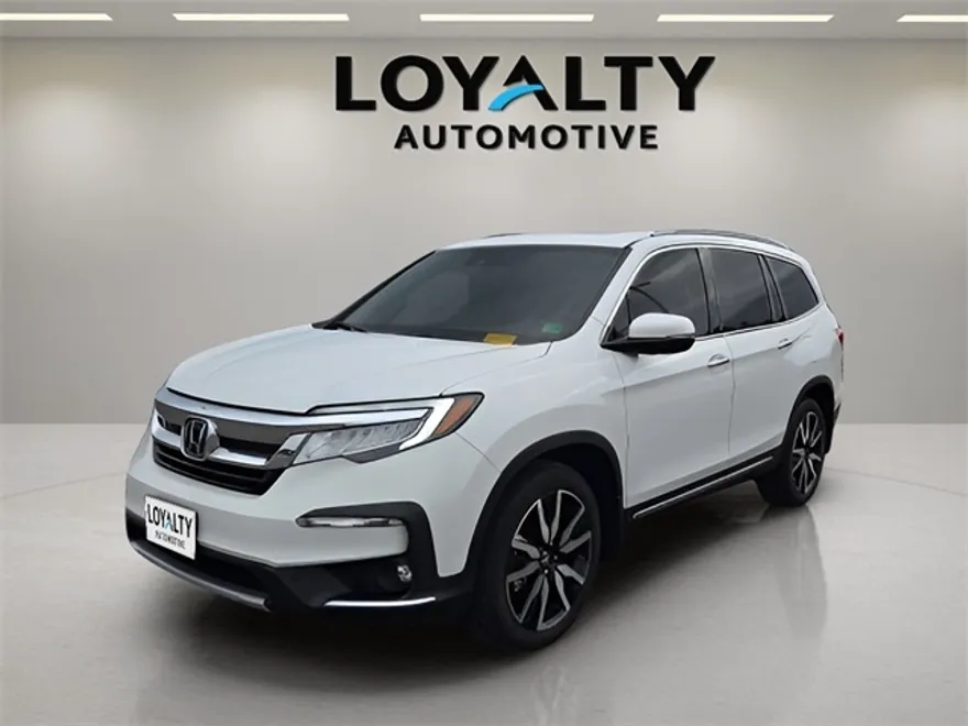 2022 Honda Pilot Touring photo 1