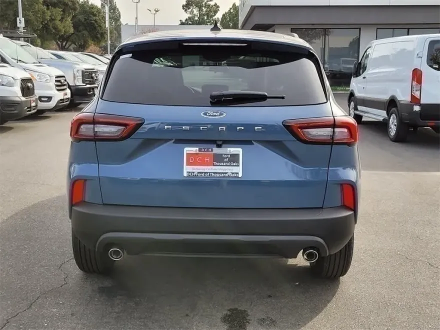 2025 Ford Escape ST-Line photo 1