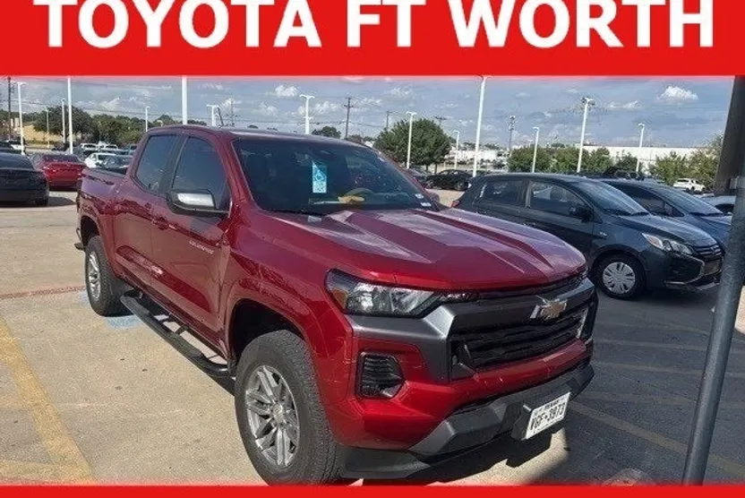 2023 Chevrolet Colorado LT photo 1