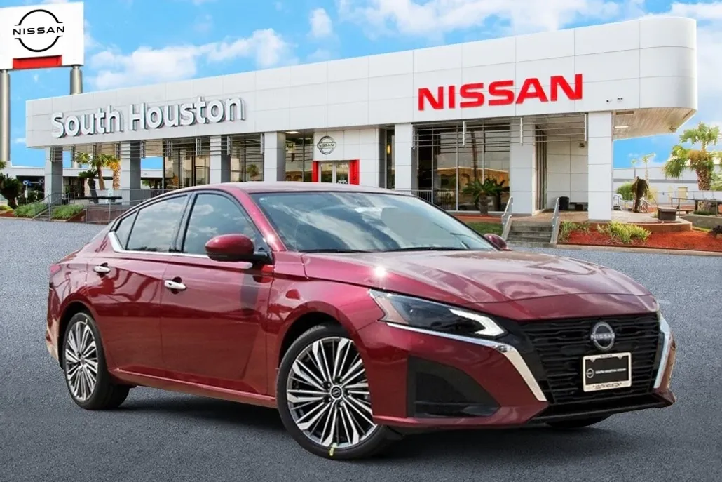 2025 Nissan Altima SL photo 1