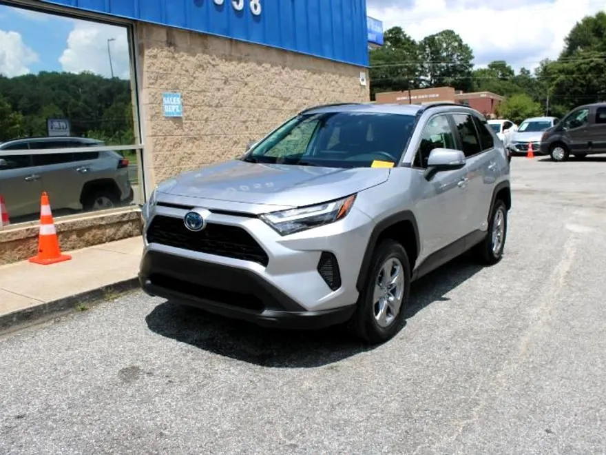 2023 Toyota RAV4 Hybrid LE photo 1