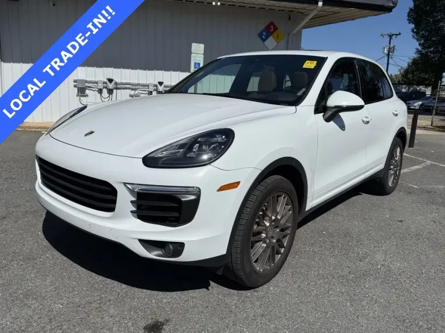 2016 Porsche Cayenne S photo 1