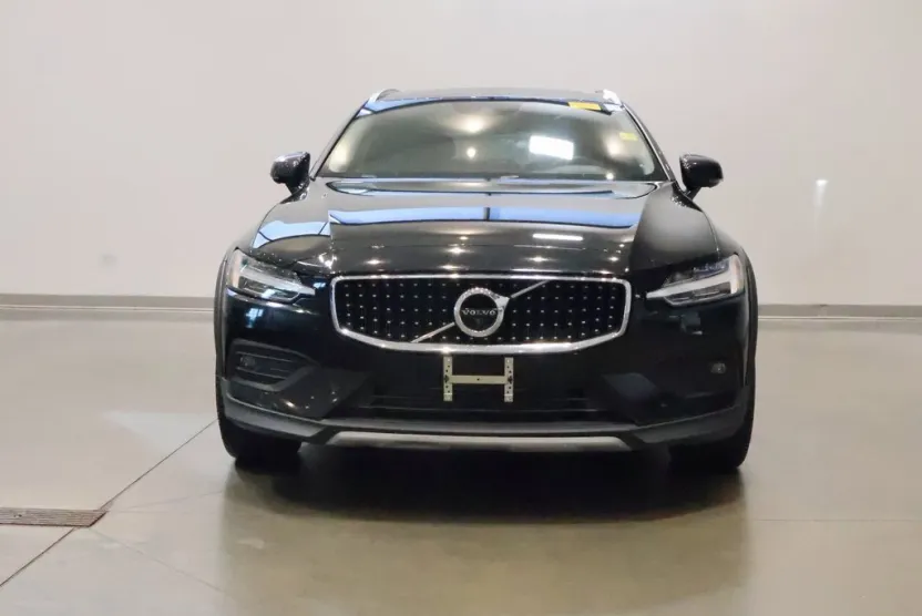 2020 Volvo V60 Cross Country T5 photo 1