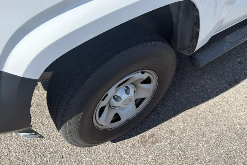2017 Toyota Tacoma SR Access Cab photo 1