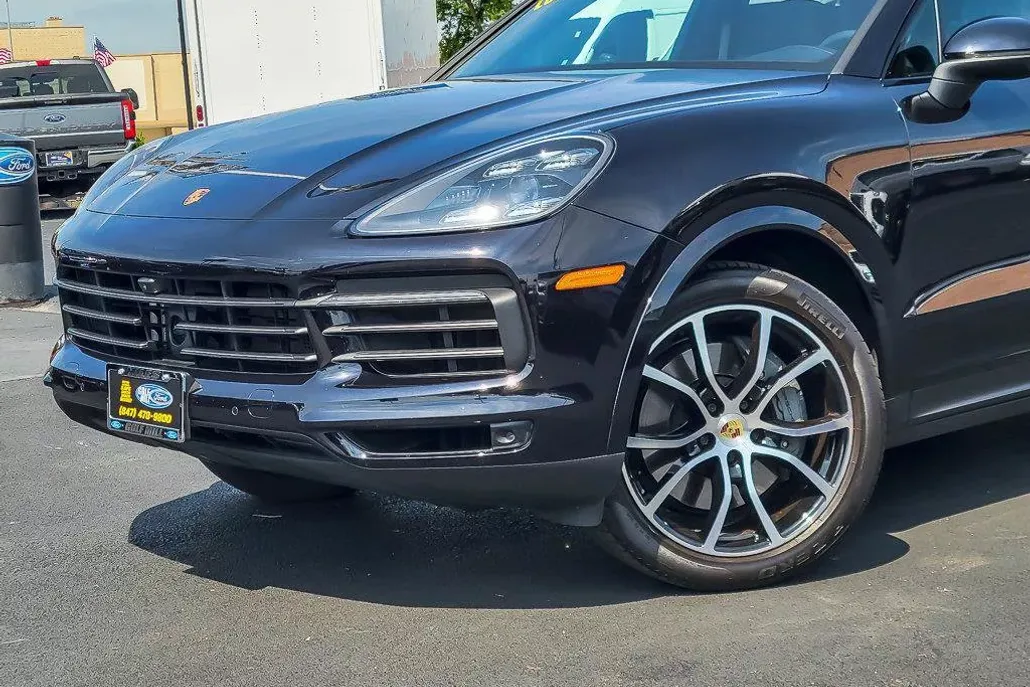 2022 Porsche Cayenne S Platinum Edition photo 1