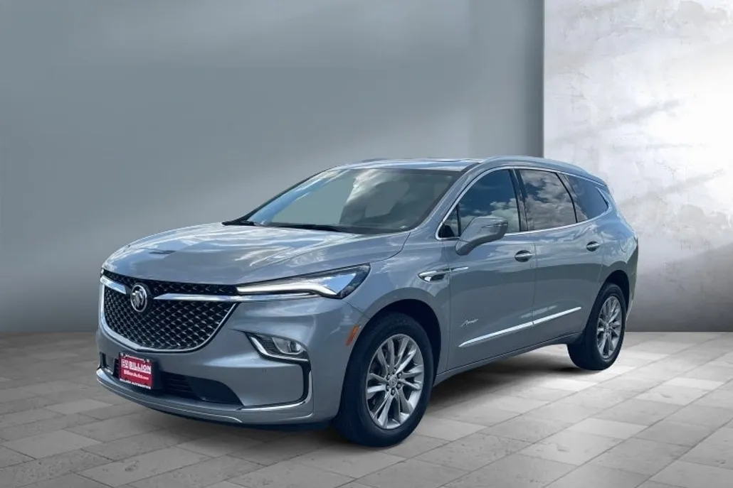 2024 Buick Enclave Avenir photo 1