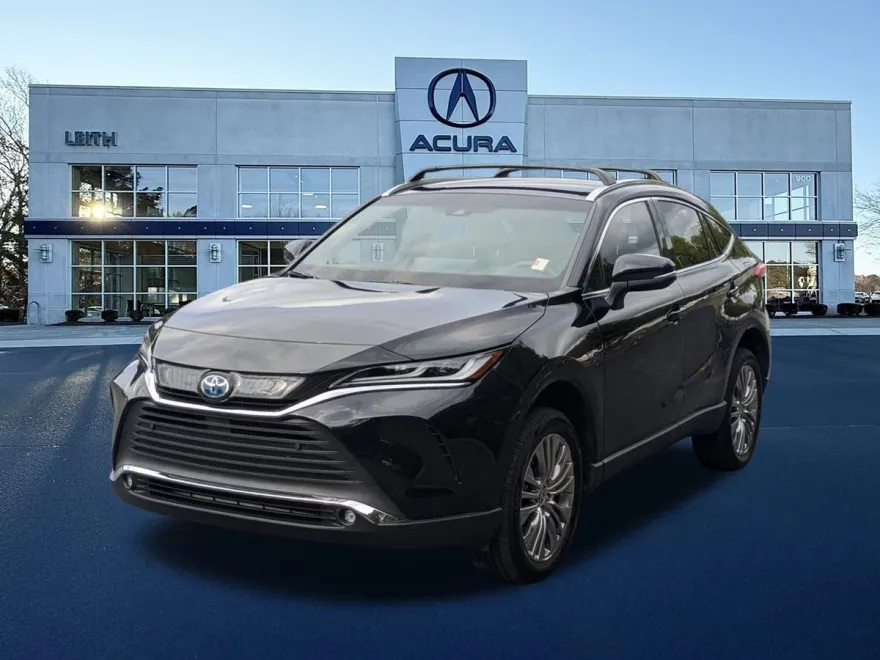 2024 Toyota Venza XLE photo 1