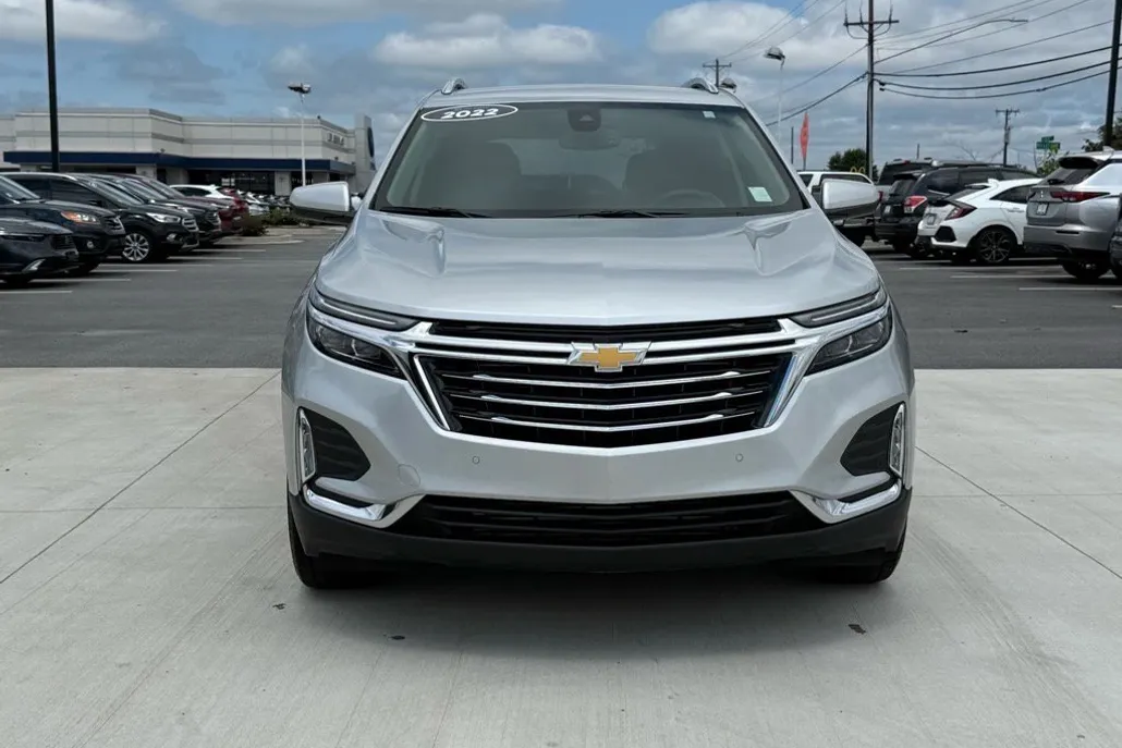 2022 Chevrolet Equinox Premier photo 1