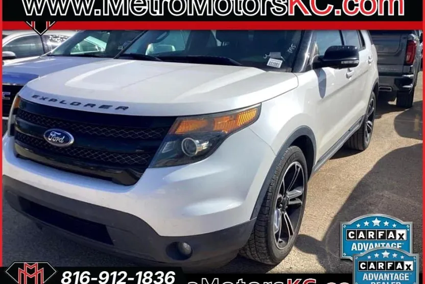 2015 Ford Explorer Sport photo 1