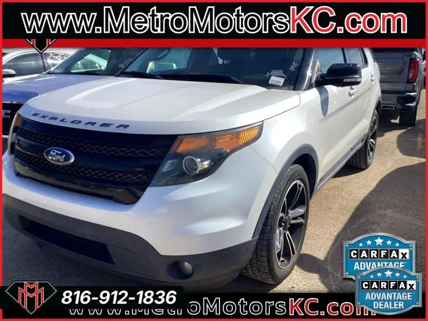 2015 Ford Explorer Sport photo 1