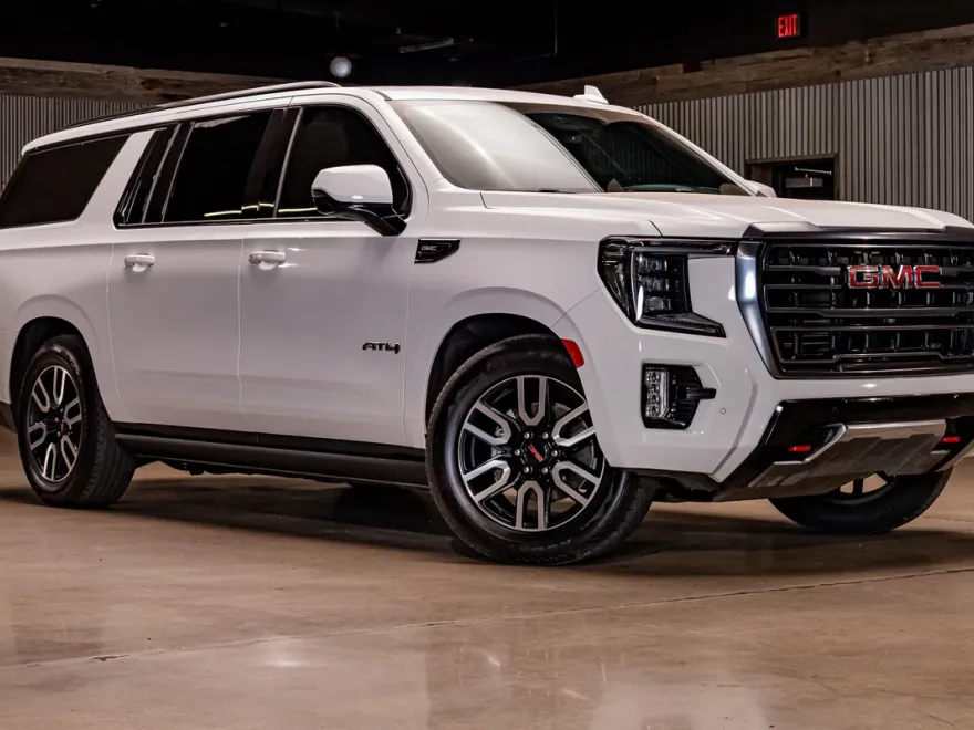 2023 Gmc Yukon XL AT4 photo 1