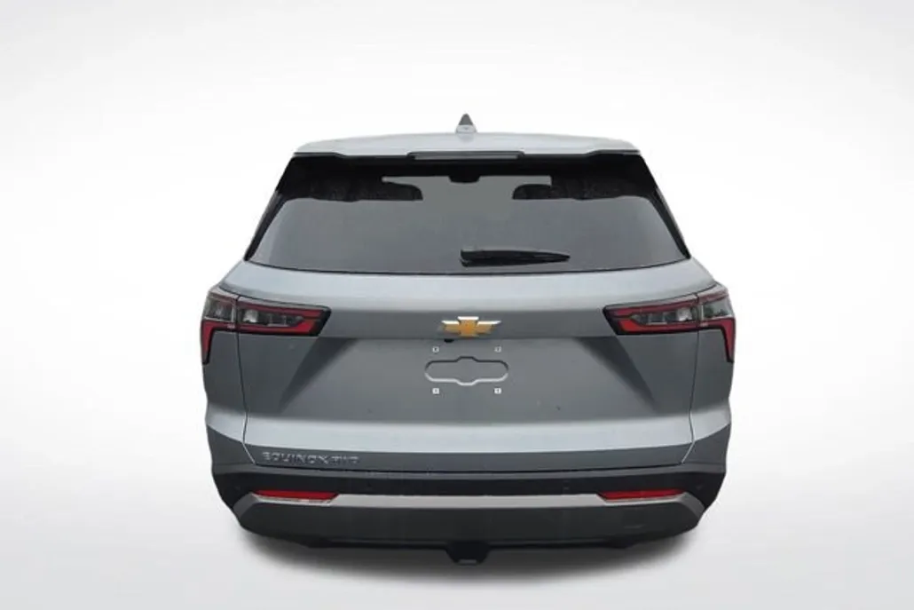2026 Chevrolet Equinox LT photo 1